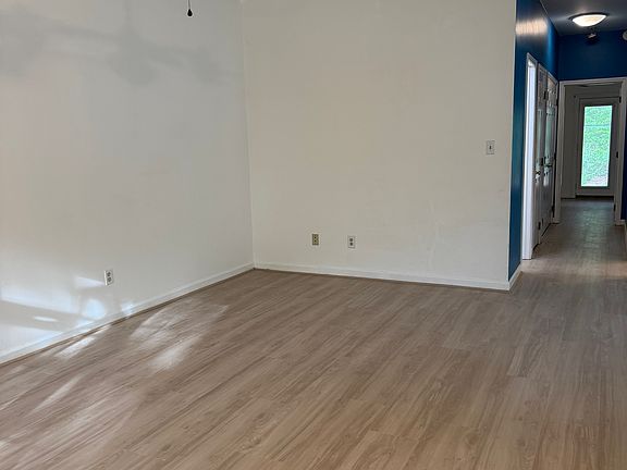 5th image of 84 Forest Oaks Dr