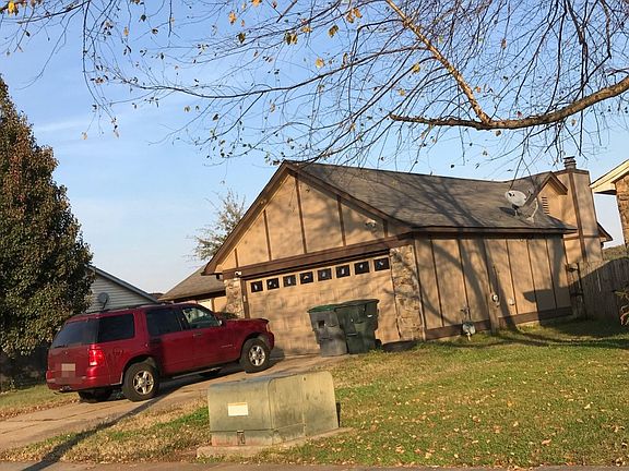 3rd image of 3380 Brownbark Dr