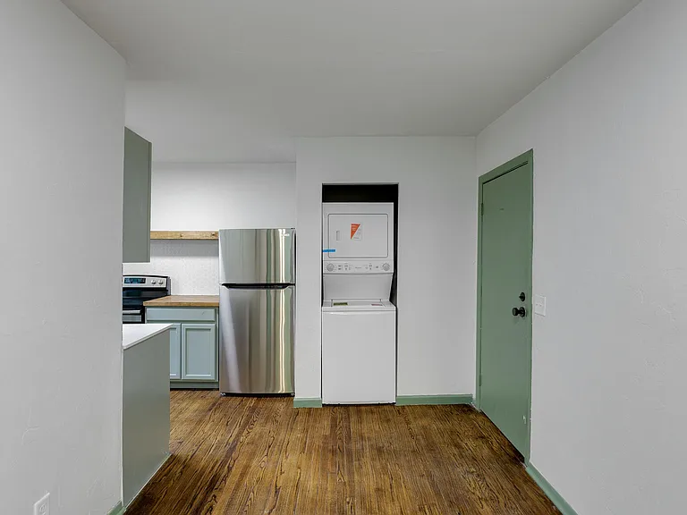 420 NW 26th St #3 — Photo 4