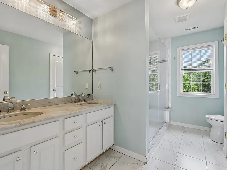 25 Red Schoolhouse Rd — Photo 12