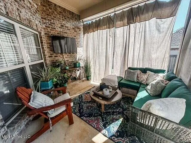 715 Chambord Dr — Photo 10