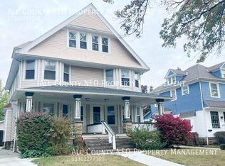 1222 W Clifton Blvd, Lakewood, OH 44107