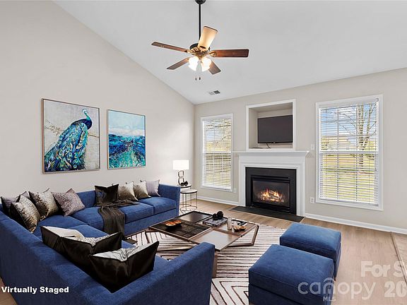 5th image of 114 Charing Pl