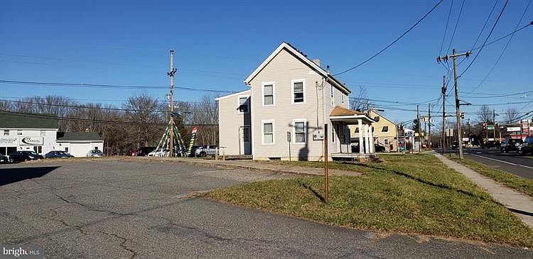 2nd image of 1270 Woodlane Rd