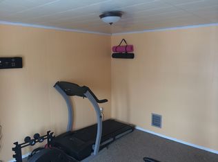 11 Elizabeth St, Washington, PA 15301