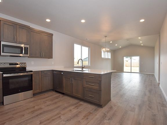 5th image of 2340 SW 25th St