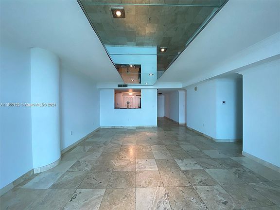 4th image of 2101 Brickell Ave APT 2912