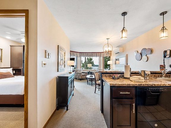 3rd image of 4908 N Landmark Cir #1213