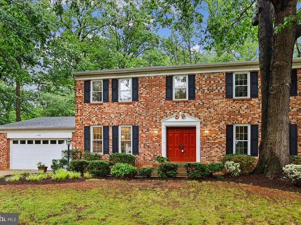 15427 Skyline Dr, Dumfries, VA 22025