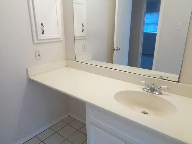 8402 Lone Bridge Ln — Photo 14