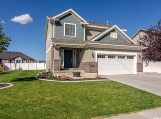 1076 W 900 S, Clearfield, UT 84015