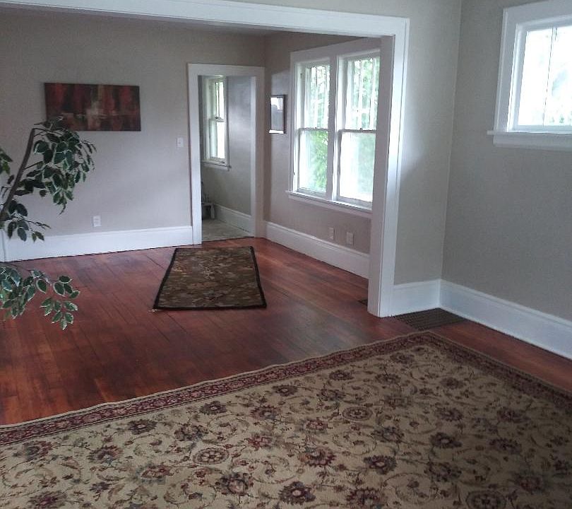 2nd image of 1686 7th St E