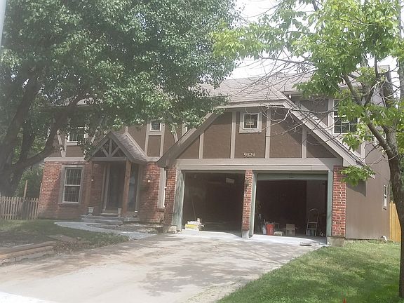 2nd image of 9824 W 101st St