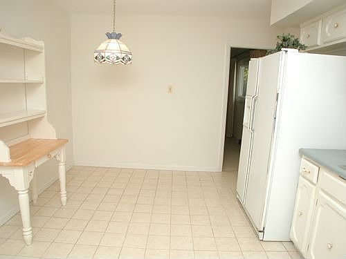 5th image of 1922 S Sussex Dr