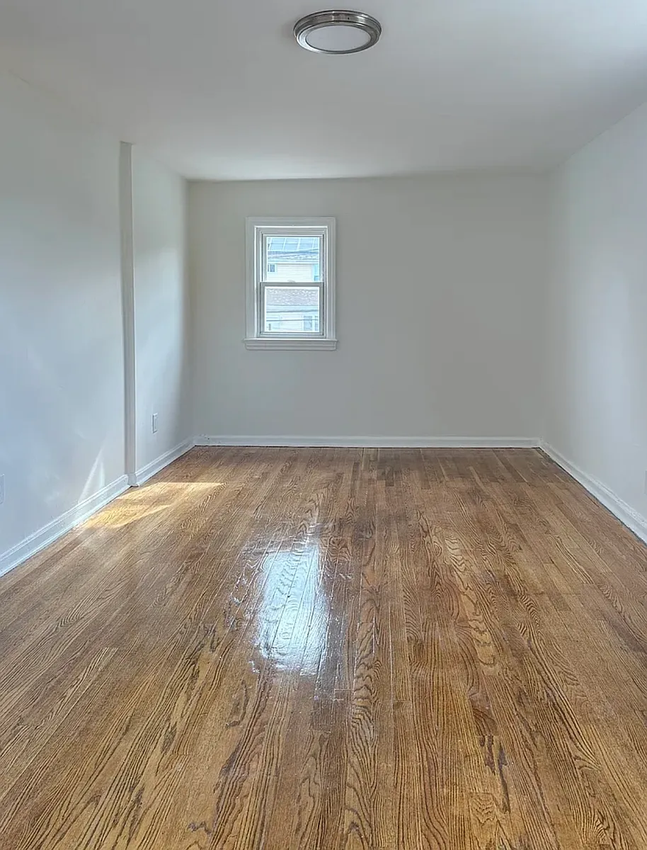 Building Photo - 626 Clifton Ave #2