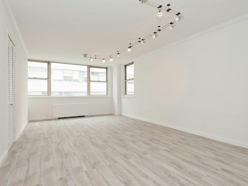 1st image of 200 E 58th St APT 7C