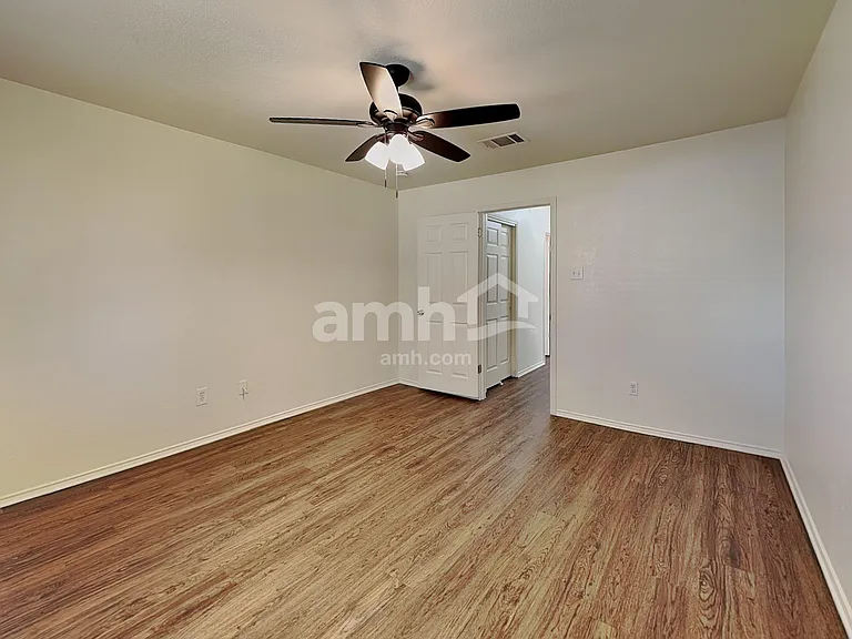 109 Mason Reed Cv — Photo 9