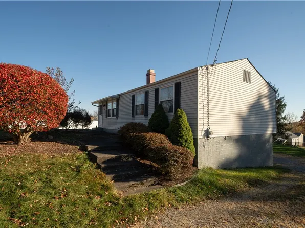 520 Aten Rd, Coraopolis, PA 15108