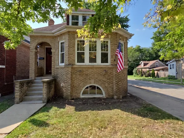 4961 W Winona St, Chicago, IL 60630