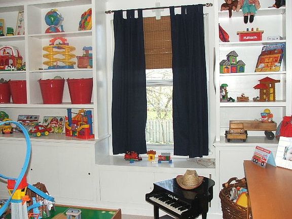 4th Bedroom built-ins