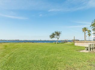 7216 Avenue N 1/2, Galveston, TX 77551