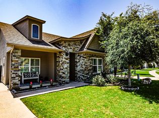 221 Tinker Trl, Burleson, TX 76028