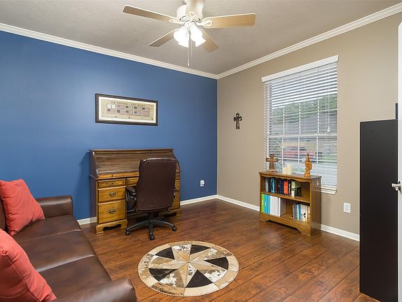 5th image of 1067 Gladstone Dr