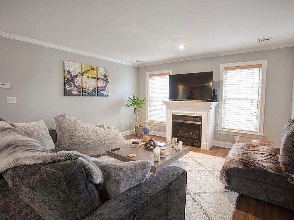 1st image of 8 Crowninshield St Unit 406