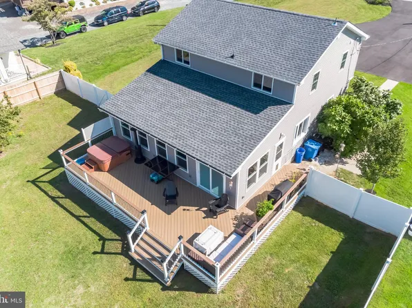 841 Boundary Rd, Woodbury Heights, NJ 08097