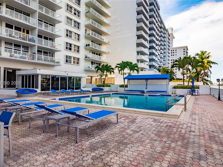 5750 Collins Ave #7A — Photo 24