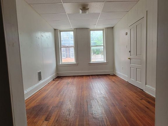 5th image of 21 S Hartley St #1