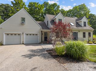 433 Fabyan Rd, North Grosvenordale, CT 06255