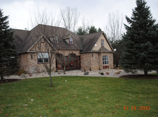 1088 Wild Cherry Dr, Williamston, MI 48895