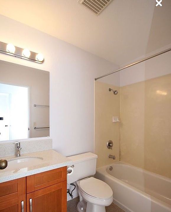 2nd Bathroom-upstairs