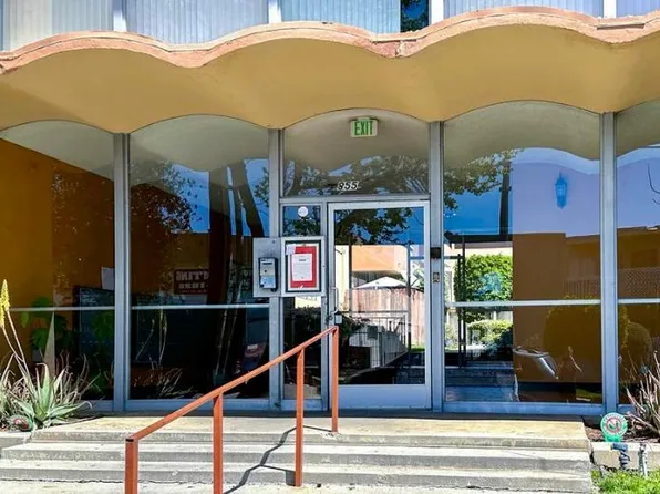 855 Victor Ave APT 207, Inglewood, CA 90302