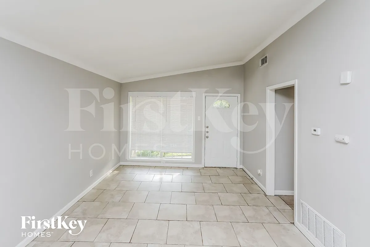 Building Photo - 6115 Flagstaff Dr