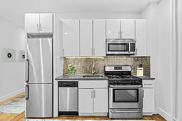 663 Flatbush Avenue, #2R