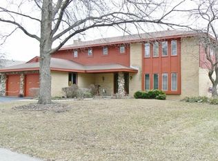 219 Saugus Ln, Schaumburg, IL 60173