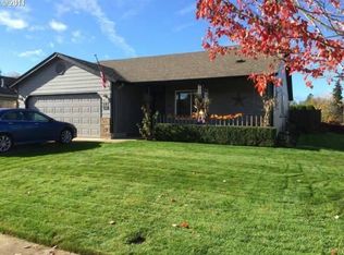 597 Creswood Dr, Creswell, OR 97426