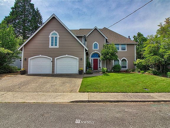 2nd image of 1009 N 7th Avenue SW