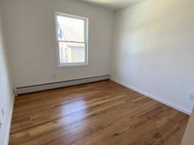 419 2nd Ave