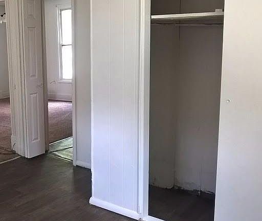 3rd image of 625 Mulberry St