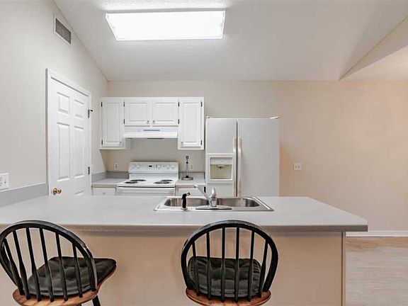 5th image of 6262 Cottage Woods Dr