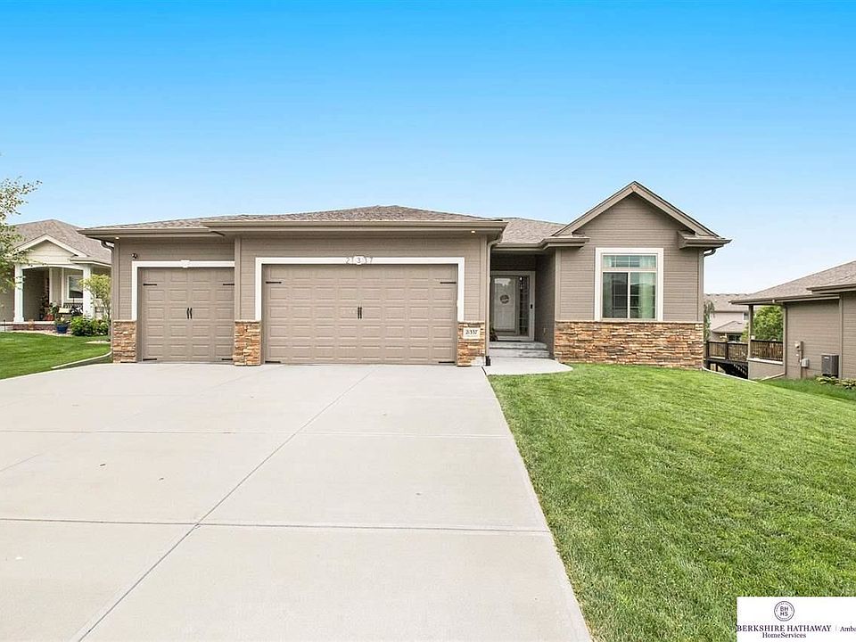 1st image of 21337 Cobblestone Cir