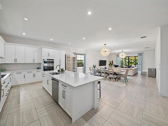 3rd image of 2938 Gin Berry Way