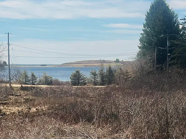4AB Chandler Rd, Chester, NS B0J 1J0