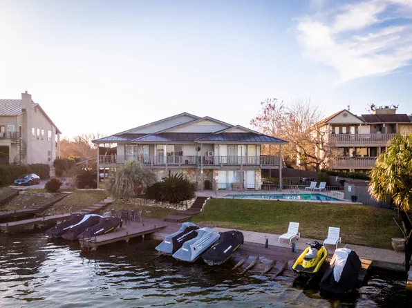 104 Cove E #208, Horseshoe Bay, TX 78657