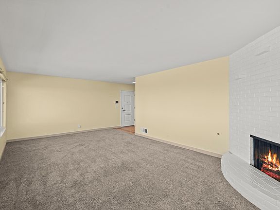 Perfect room for entertaining and relaxing after a long day of work watching the sunset.