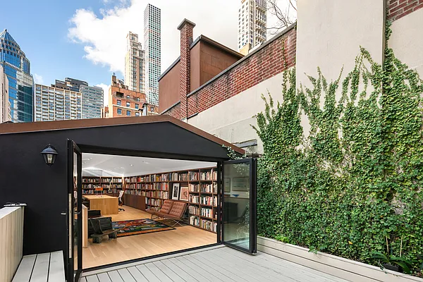 Sold by Compass | media 18