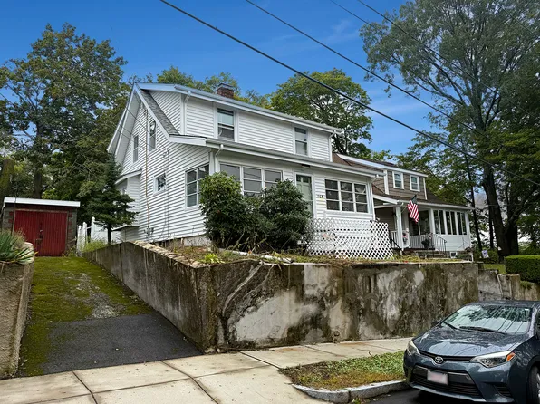 169 Pine St, Quincy, MA 02170